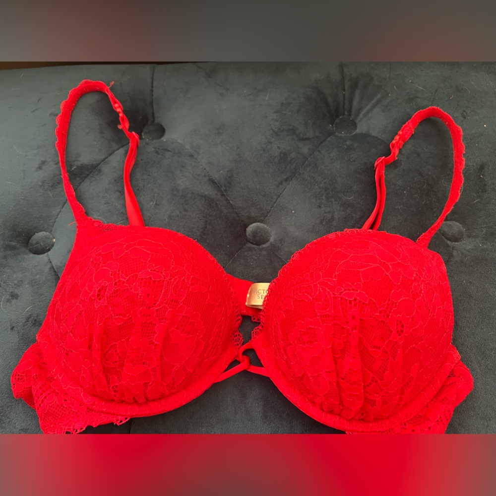 Victoria's Secret Red Lace Plunge Push Up Bra